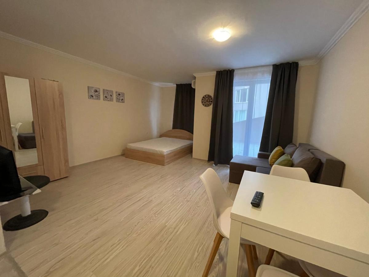 Apartments In Vip Classic ซันนีบีช ภายนอก รูปภาพ